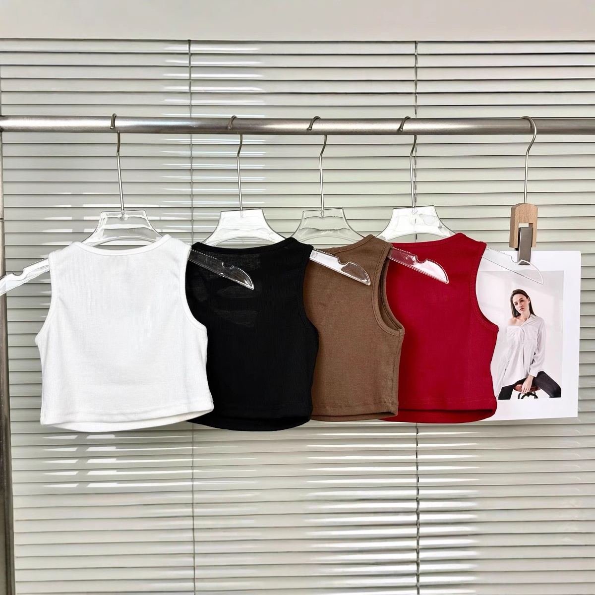 Ärmellose gerippte Crop-Tankto – Tank Top Ribbed Bewertung und Preis